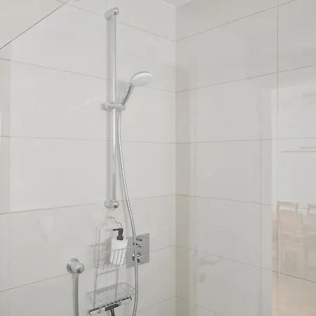 Wohnen In 5 Lägenhet